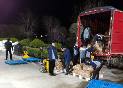 疫情下，甘肅物流行業(yè)利用手動(dòng)液壓搬運(yùn)車(chē)等工具保障物資供應(yīng)